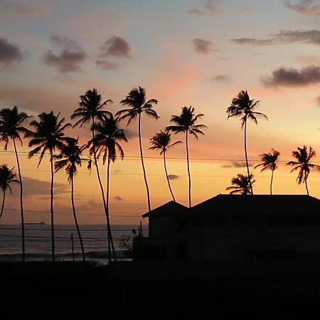 Ocean On House Pensionat Unawatuna Exteriör bild